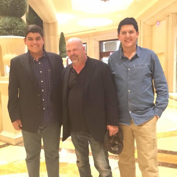 Meet your Posher, Emy - Picture 1 of 1